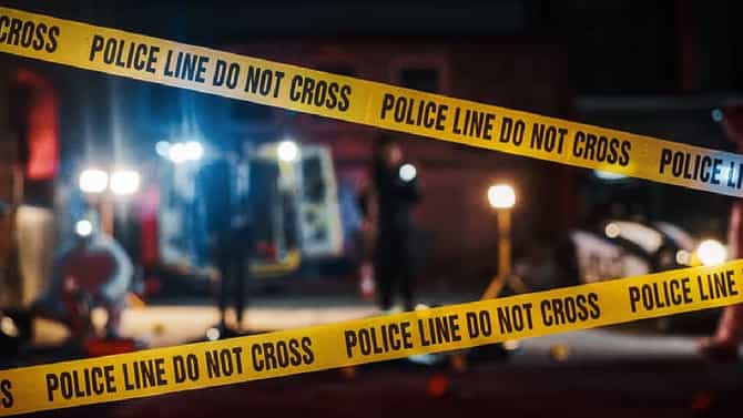 बाटलीचं बूच आणि चप्पलने लागला खूनाचा छडा, जी धायमोकलून रडत होती, तिच निघाली खूनी... थरकाप उडवणाऱ्या हत्याकांडाने सर्वच चक्रावले