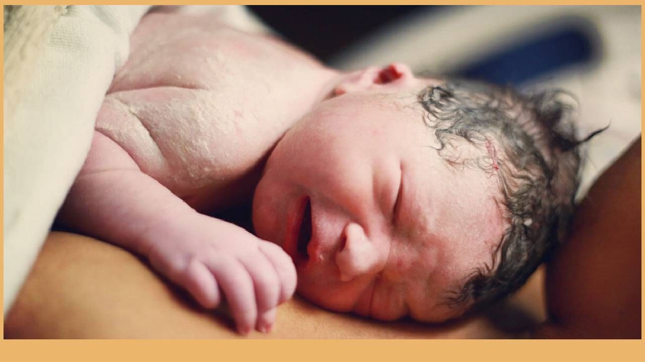 पण जवजात बालकाला देव दिसतो. मागील जन्म आठवतो हे सांगण्यामागे एक प्रकारची धार्मिक श्रद्धा असते. तो देवाशी जोडल्या गेल्याचे जणू ते प्रतिक असते. ही एक सुंदर भावना आहे. पण त्याला विज्ञानाच्या परिभाषेत स्थान नाही. 