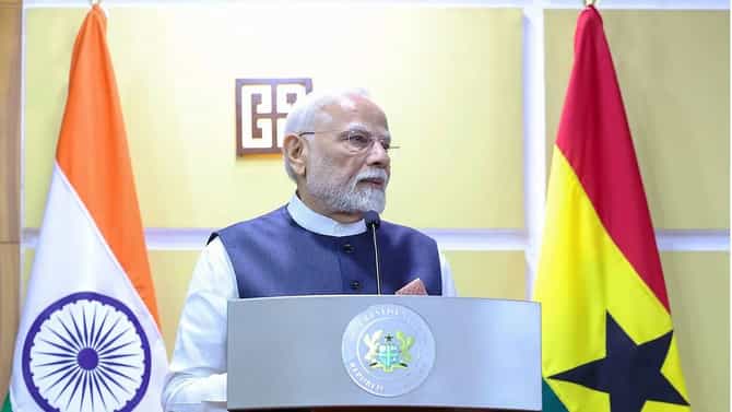PM Modi : 30 वर्षानंतर या देशात जाणारे मोदी पहिलेच भारतीय पंतप्रधान, थेट सर्वोच्च नागरिक पुरस्काराने सम्मानित