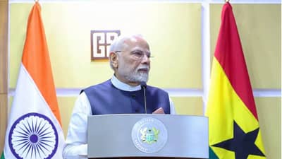 PM Modi : 30 वर्षानंतर या देशात जाणारे मोदी पहिलेच भारतीय पंतप्रधान, थेट सर्वोच्च नागरिक पुरस्काराने सम्मानित