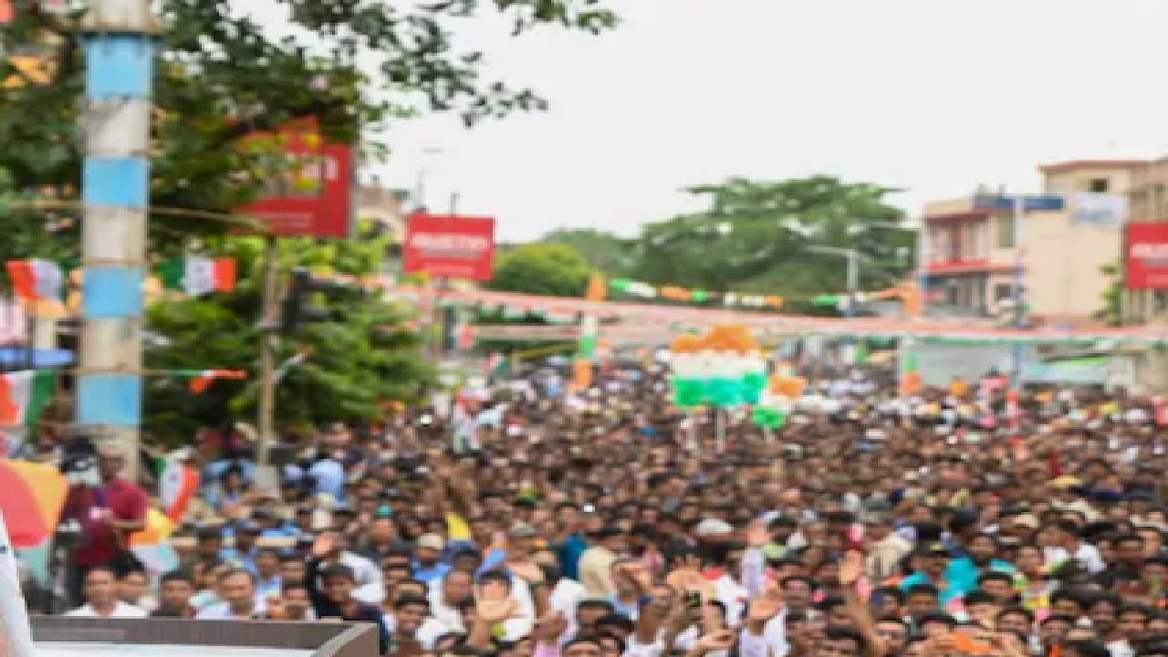 'महाराष्ट्रात राहण्याची आवश्यकता नाही, परत या', या राज्याच्या मुख्यमंत्र्यांच आवाहन 'महाराष्ट्रात राहण्याची आवश्यकता नाही, परत या', या राज्याच्या मुख्यमंत्र्यांच आवाहन