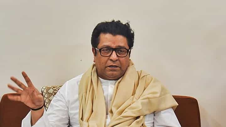 युतीसंदर्भात काय ते मी बघेन, तुम्ही.. ; मनसेच्या शिबिरात युती बाबत राज ठाकरेंचं मोठं विधान युतीसंदर्भात काय ते मी बघेन, तुम्ही.. ; मनसेच्या शिबिरात युती बाबत राज ठाकरेंचं मोठं विधान