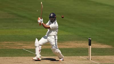 6..... आणि...जखमी ऋषभ पंत..! पुन्हा एकदा अर्धशतकी खेळीसह इंग्लंडला दणका