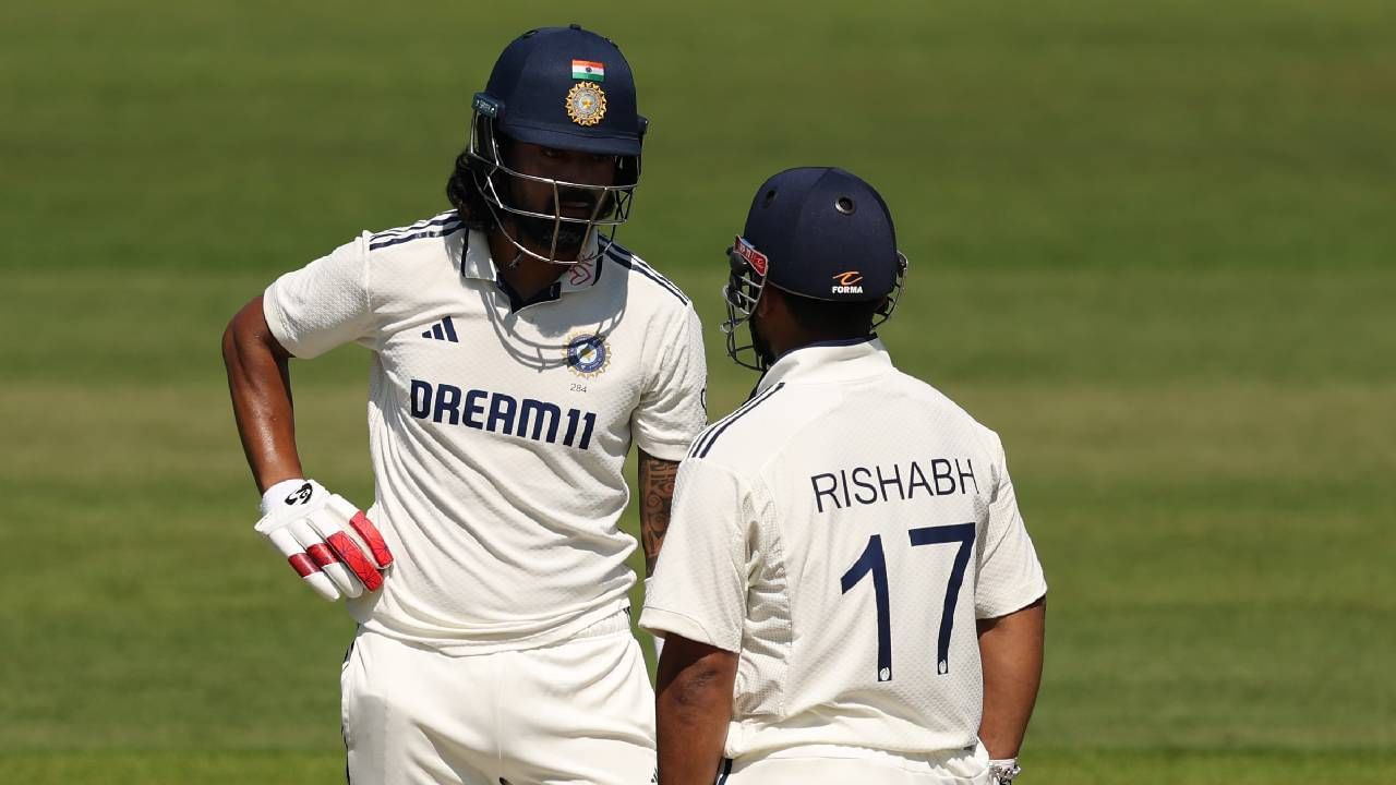 रनआऊट होण्याच्या 2 बॉलआधी असं काय घडलं ज्यामुळे पंतने चोरटी धाव घेण्याची जोखीम घेतली? रनआऊट होण्याच्या 2 बॉलआधी असं काय घडलं ज्यामुळे पंतने चोरटी धाव घेण्याची जोखीम घेतली?