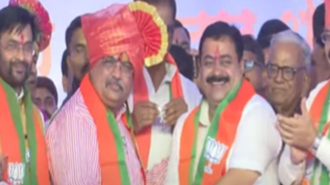 काँग्रेसला मोठा धक्का! माजी आमदार संजय जगतापांचा भाजपात प्रवेश काँग्रेसला मोठा धक्का! माजी आमदार संजय जगतापांचा भाजपात प्रवेश