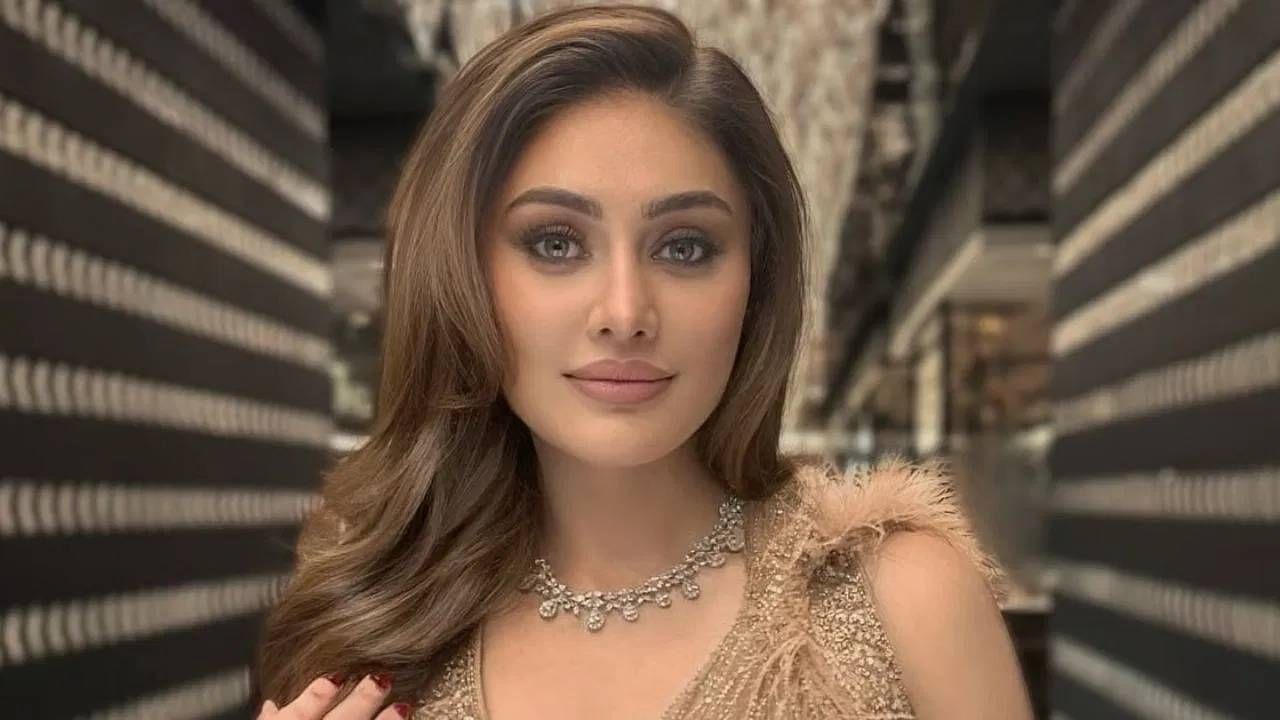 जरीवाला हे आडनाव भारतात प्रसिद्ध आहे. हे आडनाव विशेषतः गुजरात, राजस्थान आणि आसपासच्या भागातील व्यापारी वर्गात आढळते. हे आडनाव व्यवसायाशी संबंधित आहे, जसे की अनेक भारतीय आडनावांच्या बाबतीत आहे. जरी हा एक बारीक धातूचा (बहुतेकदा सोने किंवा चांदीचा) तार आहे, जो कपड्यांवर भरतकाम आणि सजावटीसाठी वापरला जातो. त्याला "जरी" असेही म्हणतात.