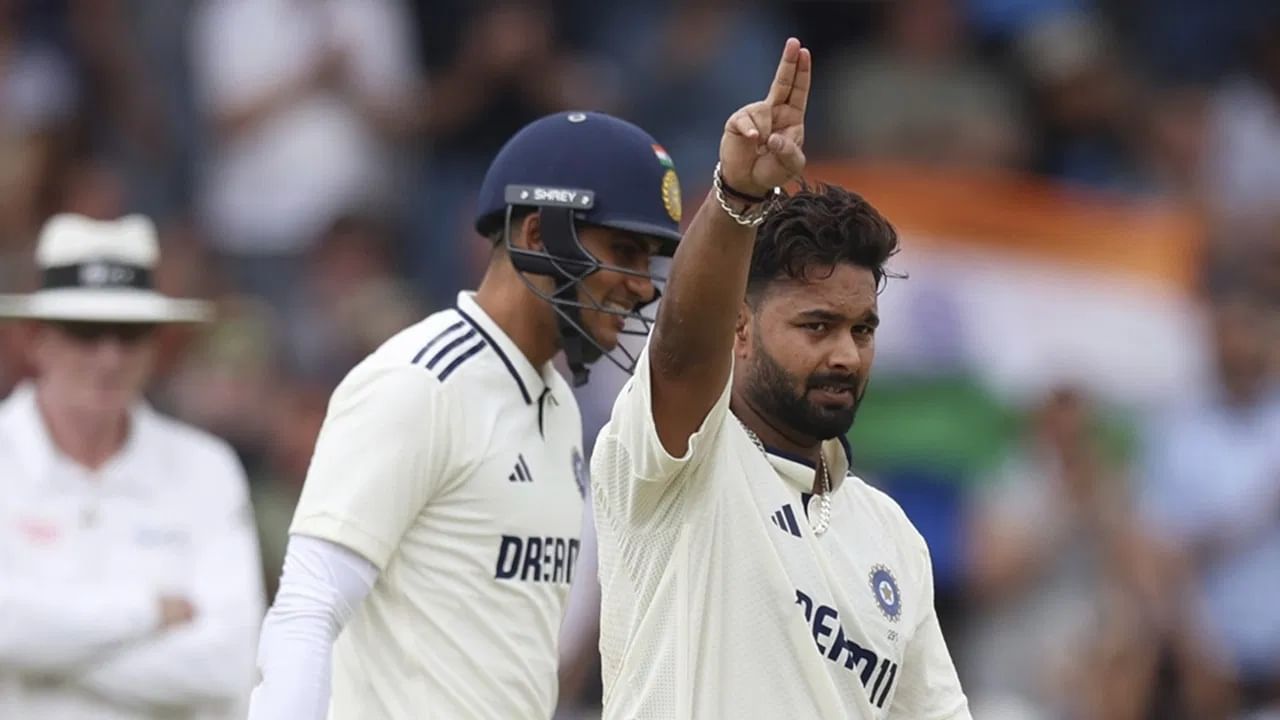 ऋषभ पंत याने एजबेस्टनमध्ये 2022 साली इंग्लंड विरुद्ध झालेल्या कसोटी सामन्यात धमाका केला होता. पंतने तेव्हा एका डावात शतक तर दुसऱ्या डावात अर्धशतक केलं होतं. त्यामुळे पंतकडून यावेळेसही अशीच कामगिरी अपेक्षित असणार आहे. (Photo Credit : PTI)