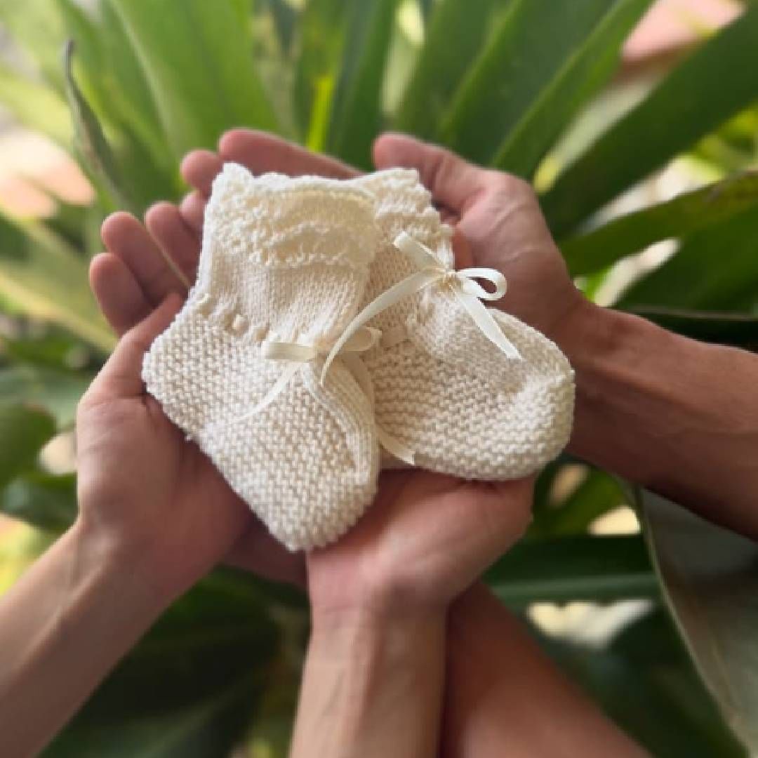 कियारा आणि सिद्धार्थ यांनी 2023 मध्ये लग्नगाठ बांधली होती. लग्नाच्या दोन वर्षांनंतर त्यांच्या घरात पाळणा हलला आहे. मुंबईतील रिलायन्स हॉस्पीटलमध्ये कियाराने मुलीला जन्म दिला. या वर्षी फेब्रुवारी महिन्यात कियाराने प्रेग्नंट असल्याचं जाहीर केलं होतं. 
