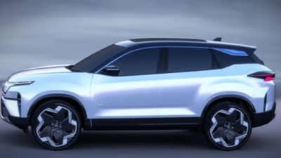 ऑटोमेटिक पार्क होणाऱ्या या कारवर डिस्काऊंट भारी,होणार 2.50 लाखाची बचत