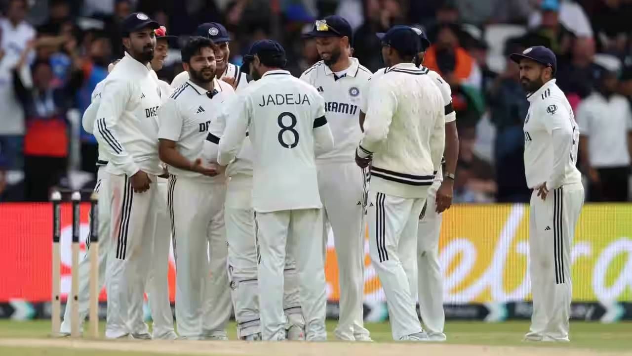 तोंडावर गोड बोलला आणि गेम केला, कॅप्टन शुबमनकडून तिसऱ्या कसोटीतून या खेळाडूचा पत्ता कट तोंडावर गोड बोलला आणि गेम केला, कॅप्टन शुबमनकडून तिसऱ्या कसोटीतून या खेळाडूचा पत्ता कट