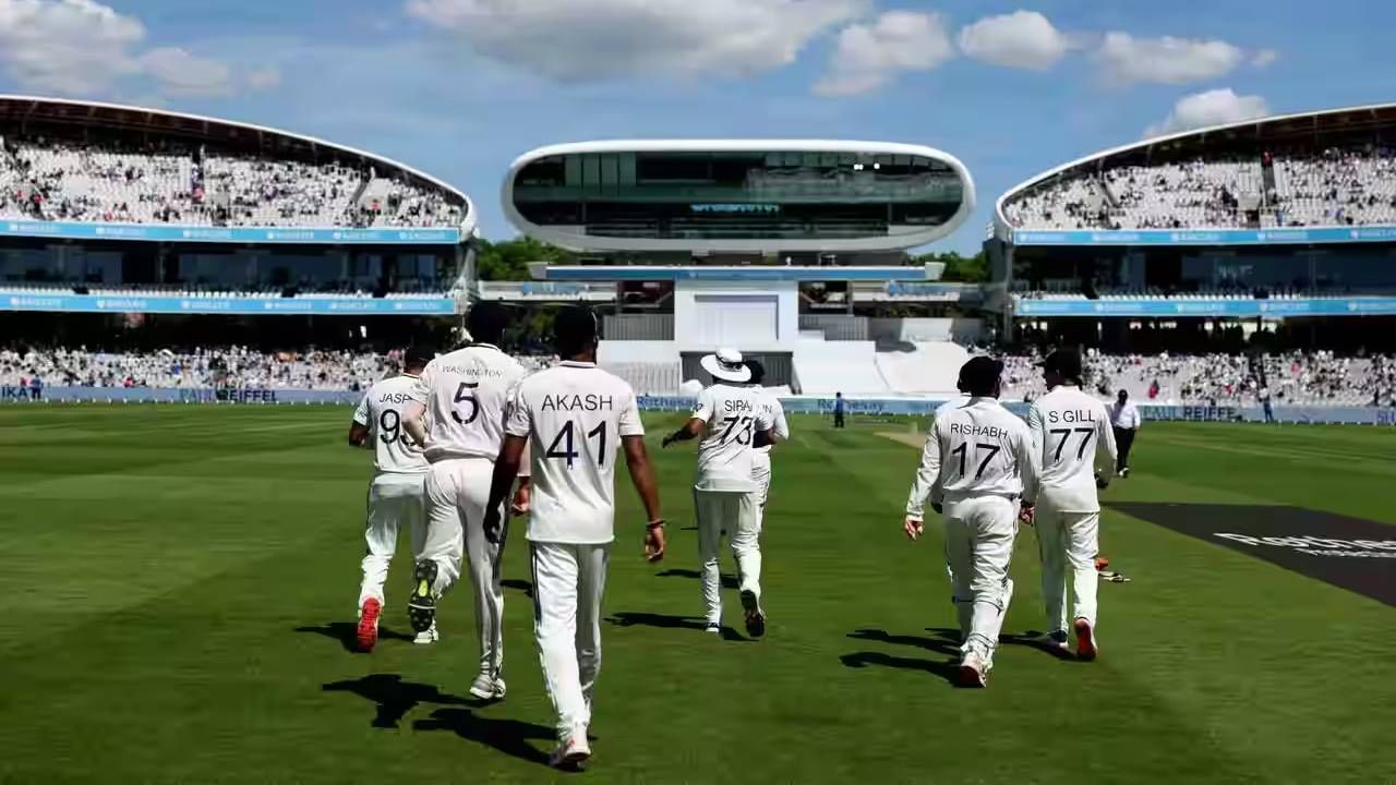 IND vs ENG : पाणी पाजता पाजता या खेळाडूचं करिअर संपणार! 15 खेळाडूंचा डोळ्यासमोर डेब्यू IND vs ENG : पाणी पाजता पाजता या खेळाडूचं करिअर संपणार! 15 खेळाडूंचा डोळ्यासमोर डेब्यू