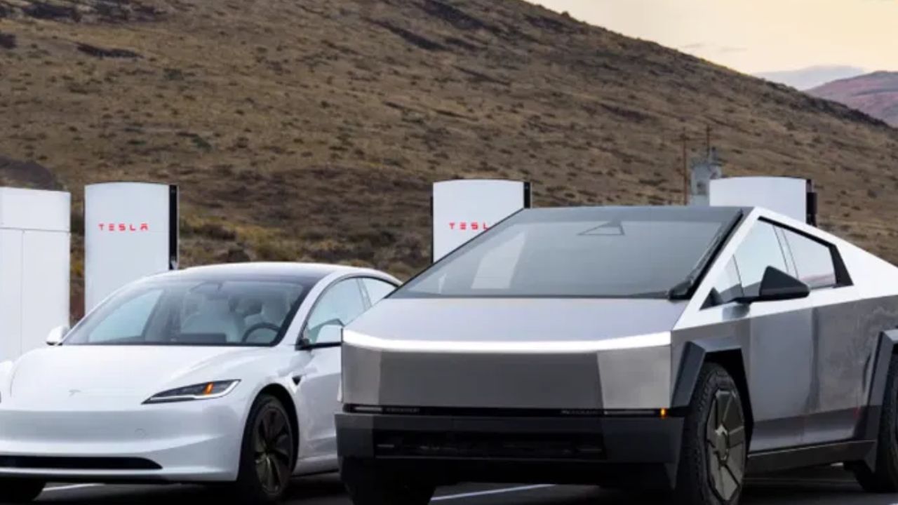 Tesla India Launch : मोबाईलच्या किंमतीत बुक करा टेस्लाची कार, टेस्लाच्या Y मॉडेलची भारतात एन्ट्री जोरदार खरेदी Tesla India Launch : मोबाईलच्या किंमतीत बुक करा टेस्लाची कार, टेस्लाच्या Y मॉडेलची भारतात एन्ट्री जोरदार खरेदी