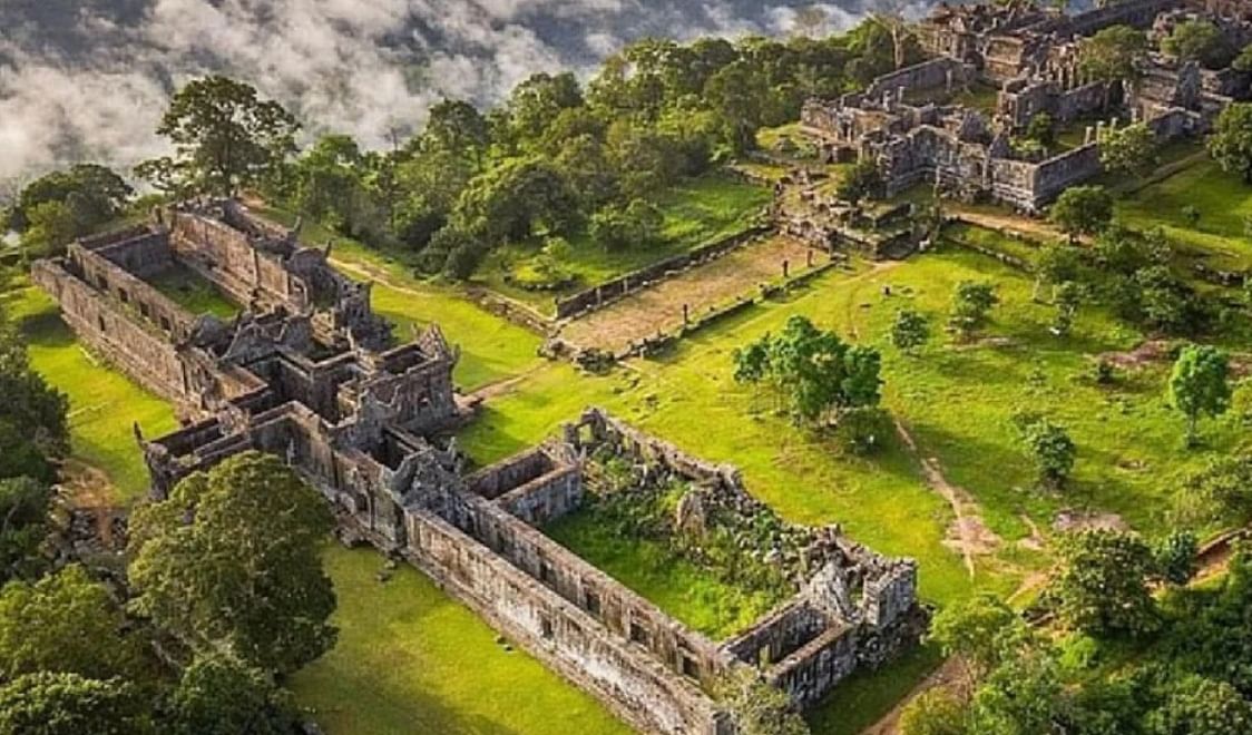 Explainer story : एका प्राचीन हिंदू मंदिरासाठी दोन बौद्ध देशांचे युद्ध? एकमेकांवर डागताहेत बॉम्बवर्षाव आणि तोफगोळे, 14 जणांचा मृत्यू Explainer story : एका प्राचीन हिंदू मंदिरासाठी दोन बौद्ध देशांचे युद्ध? एकमेकांवर डागताहेत बॉम्बवर्षाव आणि तोफगोळे, 14 जणांचा मृत्यू