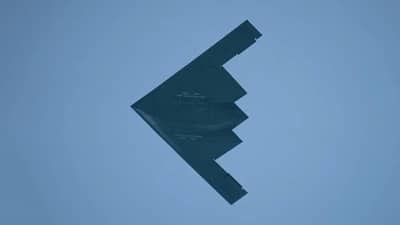 US B 21 Project : अमेरिकेचा सिक्रेट B-21 प्रोजेक्ट लीक, रणांगणात शत्रूवर भारी पडणाऱ्या या प्रोजेक्टमध्ये असं काय खास?