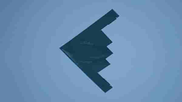 US B 21 Project : अमेरिकेचा सिक्रेट B-21 प्रोजेक्ट लीक, रणांगणात शत्रूवर भारी पडणाऱ्या या प्रोजेक्टमध्ये असं काय खास?