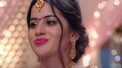 Urfi Javed Net Worth: वादग्रस्त फॅशन इन्फ्लुएंसर उर्फी जावेद किती श्रीमंत आहे? जाणून घ्या तिची एकूण संपत्ती