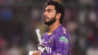 IPL 2026 स्पर्धेपूर्वी 23.75 कोटींची रक्कम मिळालेल्या वेंकटेश अय्यरला केकेआरमधून डच्चू! झालं असं की...