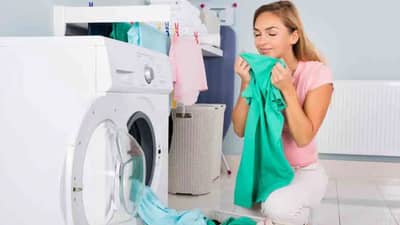 वॉशिंग मशीन वापरताना या 5 चुका नक्की टाळा, नाहीतर मोठा धोका