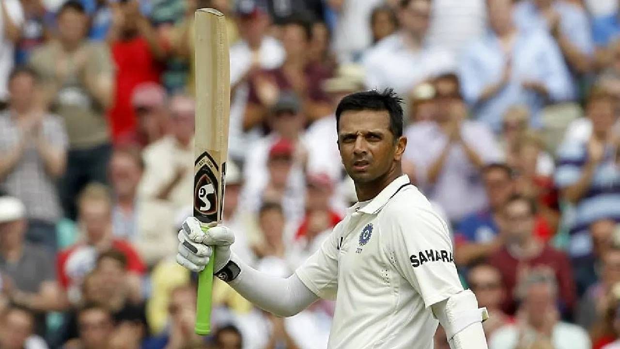 कसोटी क्रिकेटमध्ये सर्वात जलद 2000 धावा करण्याचा विक्रम हा राहुल द्रविडच्या नावावर आहे. त्याने 40 डावात 2 हजार धावा पूर्ण केल्या आहेत. यासह भारताकडून सर्वात जलद धावा करणारा फलंदाज ठरला आहे.