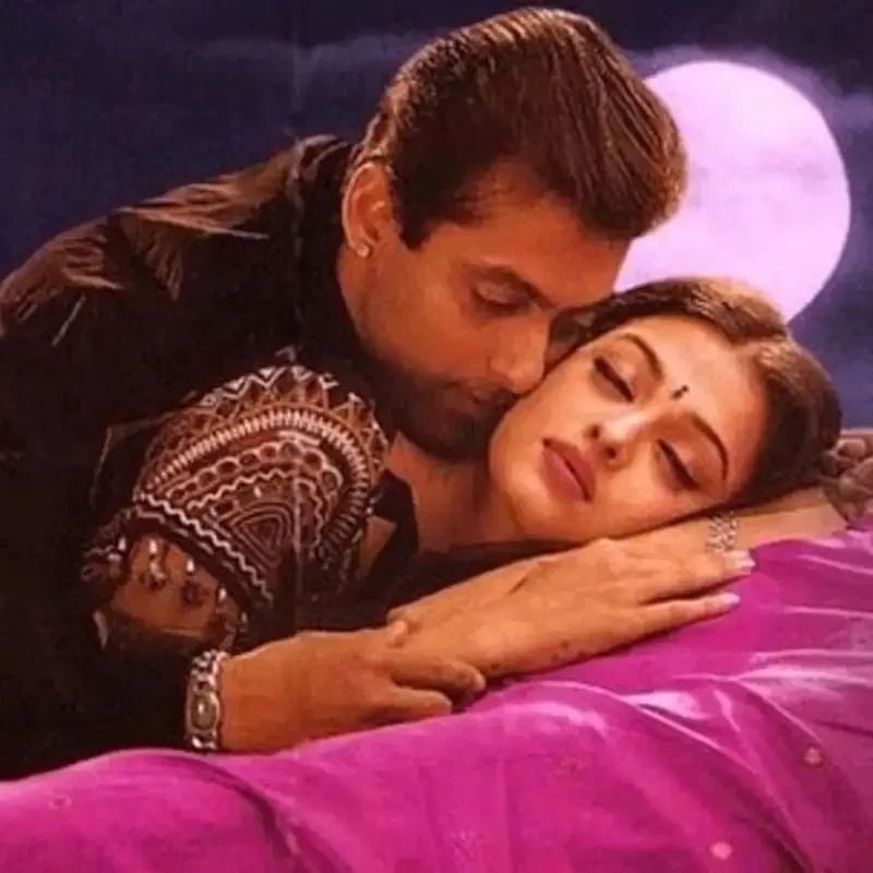 1999 मध्ये प्रदर्शित झालेल्या "हम दिल दे चुके सनम" सिनेमातील सलमान आणि ऐश्वर्या यांच्या जोडीला चाहत्यांनी डोक्यावर घेतलं. ऑफस्क्रिन देखील त्यांच्या जोडीला चाहत्यांचं प्रचंड प्रेम मिळालं. पण दोघांचं नातं फार काळ टिकलं नाही. ब्रेकअप दरम्यान ऐश्वर्याने सलमानवर अनेक गंभीर आरोप केले.