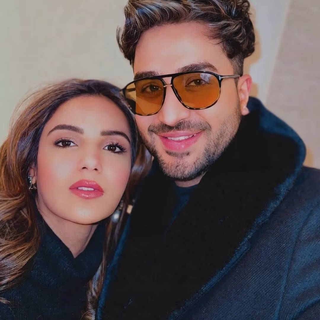 "मंथली हिस्ट्रीत गूगल पे वर साडेतीन लाख रुपये दिसायचे. जॅस्मिन बघायची, त्यावेळी तिला त्यावर Zomato, Swiggy, Amazon दिसायचं. तू वेडा झालायस का? असं ती बोलायची" 