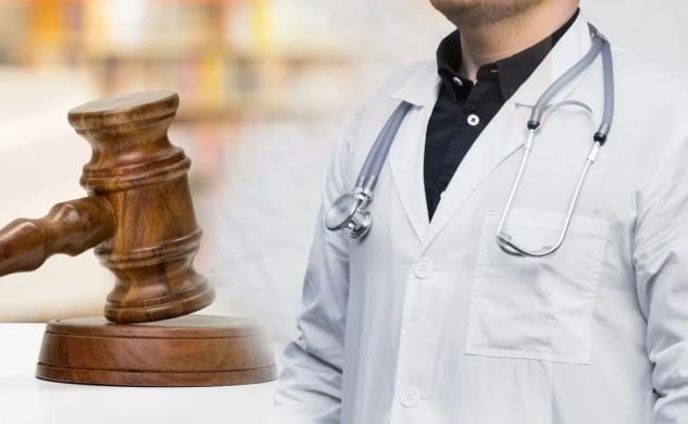 अनेक डॉक्टरांनी त्याच्यावर गैरवर्तनुक केल्याचाही आरोप केला आहे. कालरा याने आपल्या मेडिकल लायसन्सचा रुग्णावर उपचार करण्यासाठी नव्हे तर नशेच्या आहारी गेलेल्या रुग्णांची शिकार करण्यासाठी केला, असा आरोप केला जातोय. 