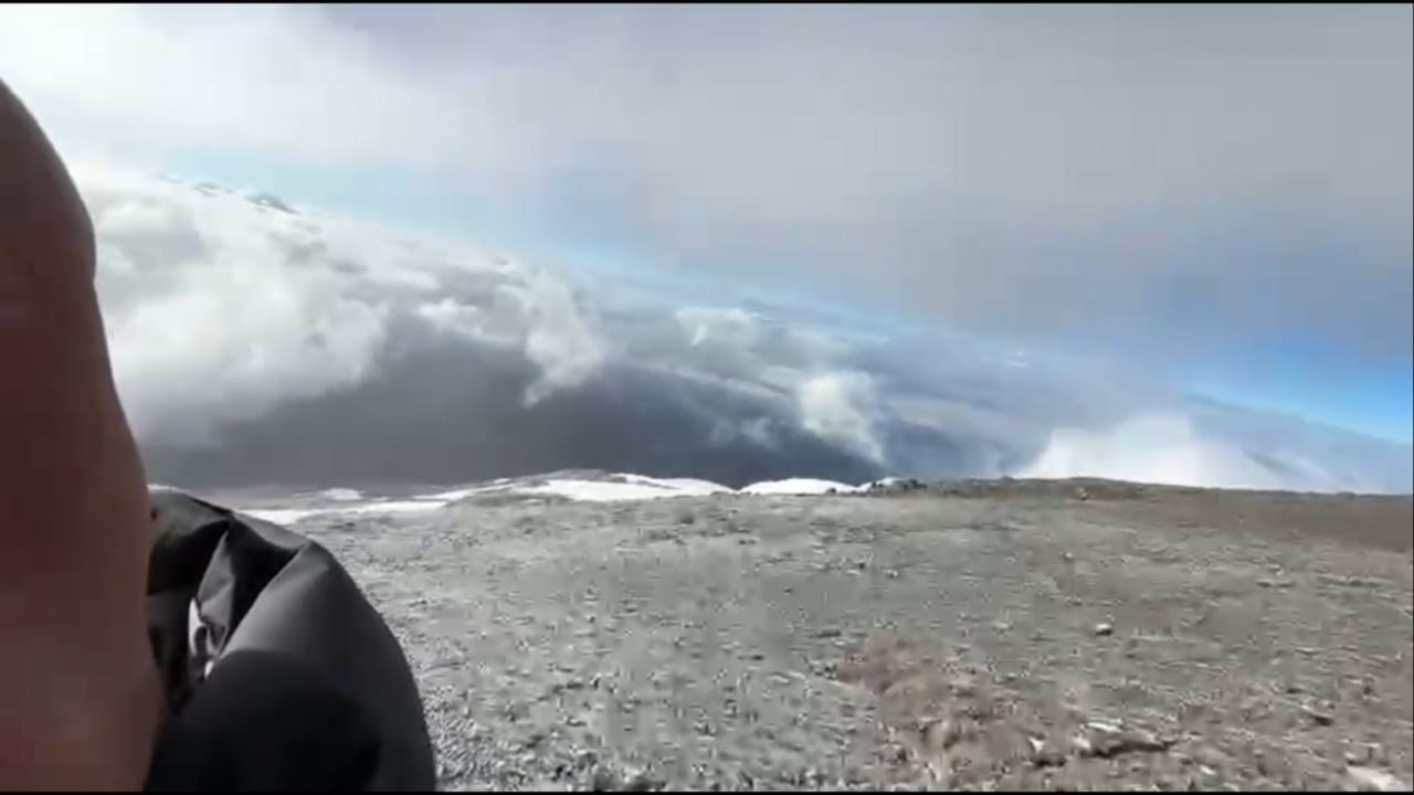 याव्यतिरिक्त, त्याने भारतातील हिमाचल, उत्तराखंड आणि इतर राज्यांतील ५० हून अधिक पर्वत आणि गड-किल्ले, तसेच महाराष्ट्रातील ५०० हून अधिक गड-किल्ले सर केले आहेत. यानंतर ६ जुलै ते १२ जुलै २०२५ या सात दिवसांच्या मोहिमेत आर्यनने माऊंट किलिमांजारो सर केला.