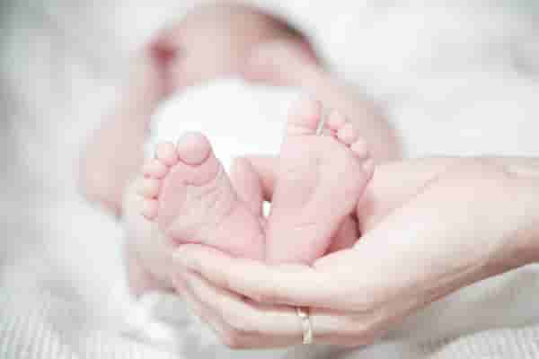 Baby Girl Names: आपल्या लाडक्या लेकीसाठी हवे खास नाव? वाचा 30 सुंदर, अर्थपूर्ण आणि ट्रेंडिंग नावांची यादी