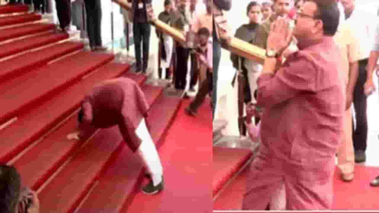 Bhaskar Jadhav : भास्कर जाधवांना हातवारे करणं भोवलं! पहिले सभागृहात माफी, आता थेट विधान भवनाच्या पायऱ्यांवरच लोटांगण