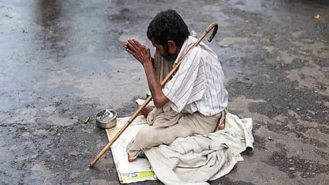 दिवसाची कमाई 3 हजार, दोन बायका, भिकाऱ्याचं रंगेल आयुष्य, पण एक मोठी समस्या म्हणून...
