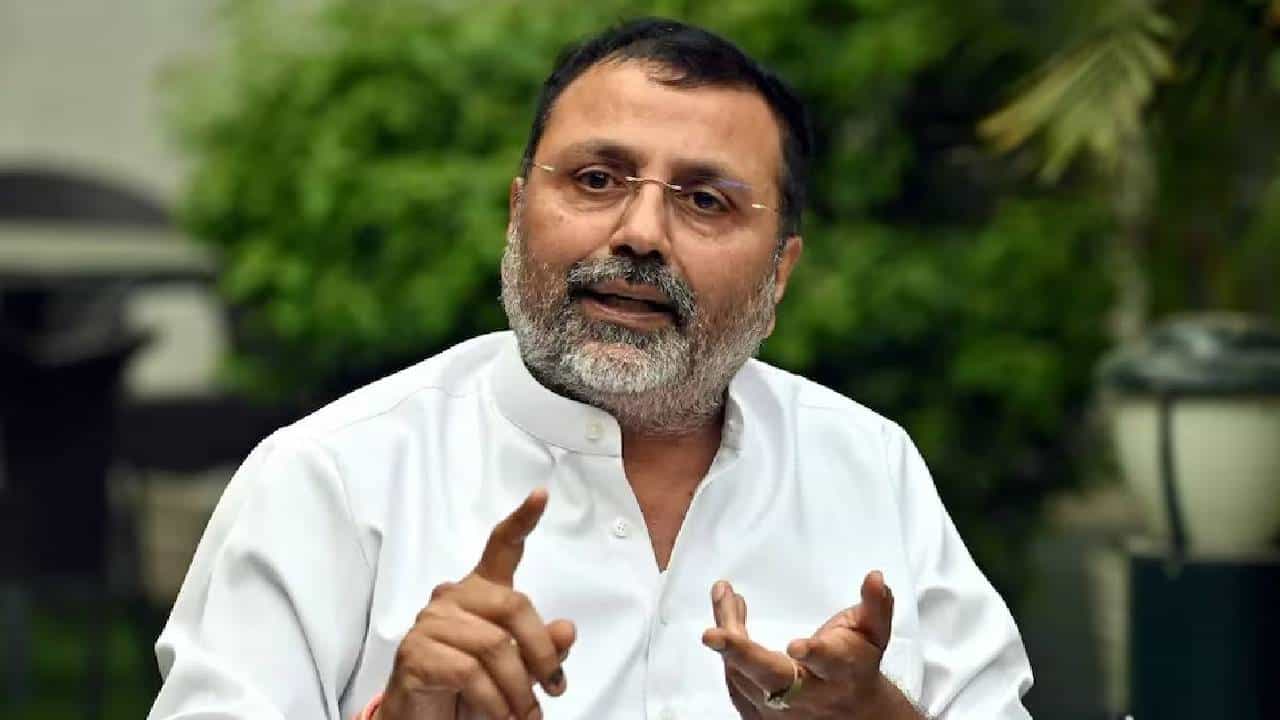 Nishikant Dubey : आधी बरळले आता पलटी, मात्र 'पटक पटक के मारेंगे' यावर भाजप खासदार आजही ठाम अन् दिलं नवं आव्हान Nishikant Dubey : आधी बरळले आता पलटी, मात्र 'पटक पटक के मारेंगे' यावर भाजप खासदार आजही ठाम अन् दिलं नवं आव्हान