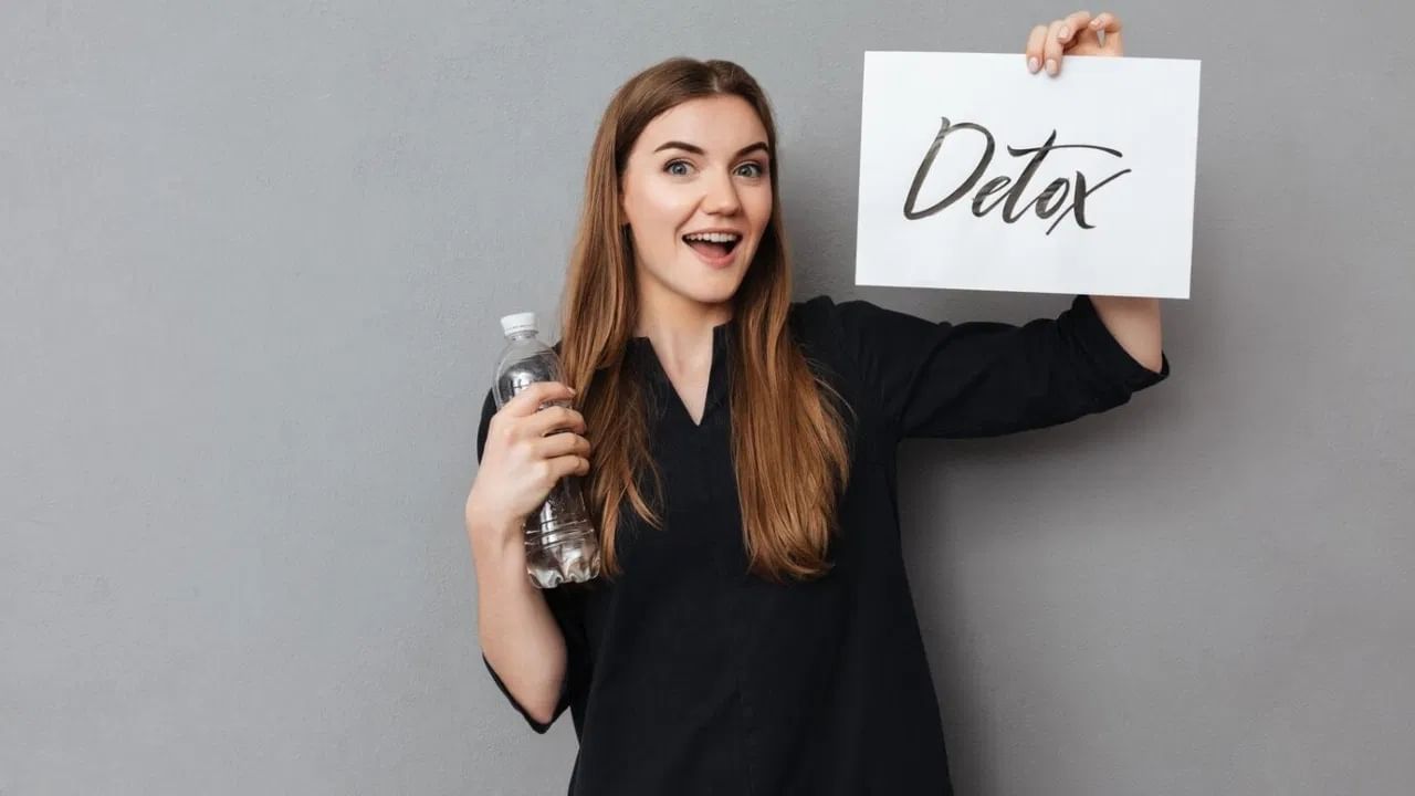 पावसाळ्यात बॉडी डिटॉक्स करण्यासाठी करा 'हे' घरगुती उपाय.... पावसाळ्यात बॉडी डिटॉक्स करण्यासाठी करा 'हे' घरगुती उपाय....