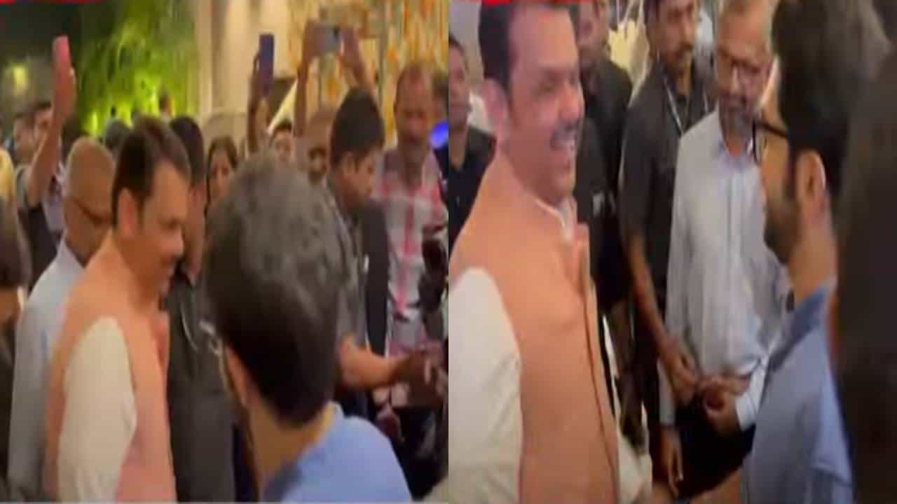 फडणवीस अन् आदित्य ठाकरेंची सॉफिटेल हॉटेलमध्ये भेट? राजकीय वर्तुळात नेमकं घडतंय काय? फडणवीस अन् आदित्य ठाकरेंची सॉफिटेल हॉटेलमध्ये भेट? राजकीय वर्तुळात नेमकं घडतंय काय?