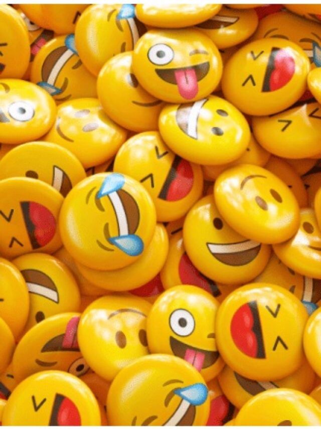 जगातला पहिला इमोजी कोणी बनवला, World Emoji Dayला जाणा ? जगातला पहिला इमोजी कोणी बनवला, World Emoji Dayला जाणा ?