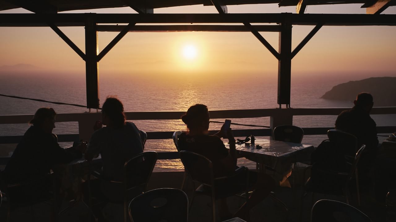 एका खास क्रूजमध्ये चढणार 2300 लोक, सर्वच राहणार निर्वस्त्र; पण अट एकच... काय आहे अट? नेमकं चाललं तरी काय?