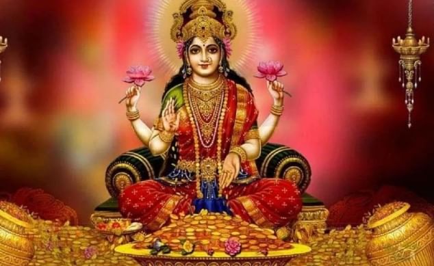 हिंदू धर्मात वास्तूशास्त्राला फार महत्त्व आहे. वास्तूशास्त्राचे नियम पाळून घराची रचना केली, घरातील सामान ठवले तर आयुष्यात भरभराट येते, असे म्हटले जाते. त्यामुळे अनेकजण घरातील प्रत्येक सामान वास्तूशास्त्रातील नियमानुसारच ठेवतात.