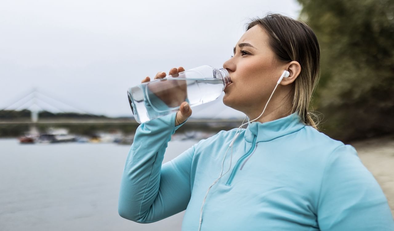 वॉक केल्यानंतर किती वेळाने पाणी प्यायला हवे,अनेक लोकांना माहिती नाही
