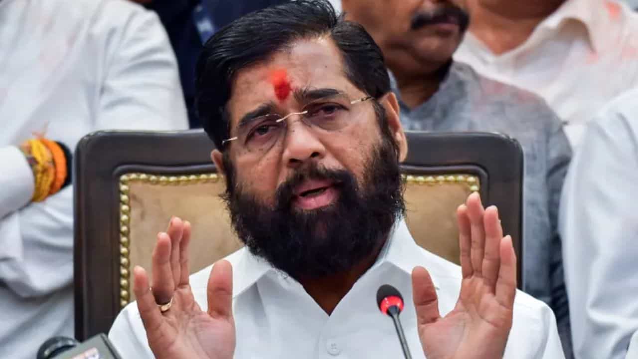 Eknath Shinde : एकाने मराठीची तळमळ अन् दुसऱ्याने खुर्चीची मळमळ बोलून दाखवली - उपमुख्यमंत्री एकनाथ शिंदे