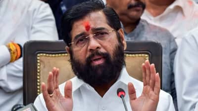 Eknath Shinde : एकाने मराठीची तळमळ अन् दुसऱ्याने खुर्चीची मळमळ बोलून दाखवली – उपमुख्यमंत्री एकनाथ शिंदे
