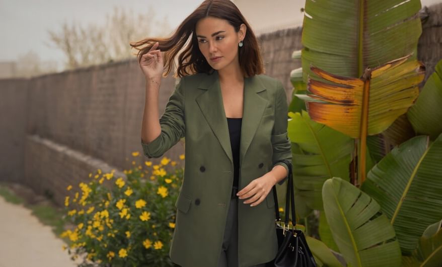 हिरव्या रंगाचा सूट घालायचाय? या गोष्टी लक्षात ठेवा, लुक होईल परफेक्ट