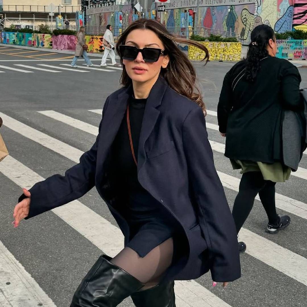 या चर्चांवर हंसिकाचा पती सोहेलने प्रतिक्रिया दिली आहे. "असं काही नाही", असं त्रोटक उत्तर त्याने दिलं. परंतु हंसिका आणि तो वेगळे राहत आहेत का, याबाबत त्याने काहीच स्पष्ट केलं नाही. 
