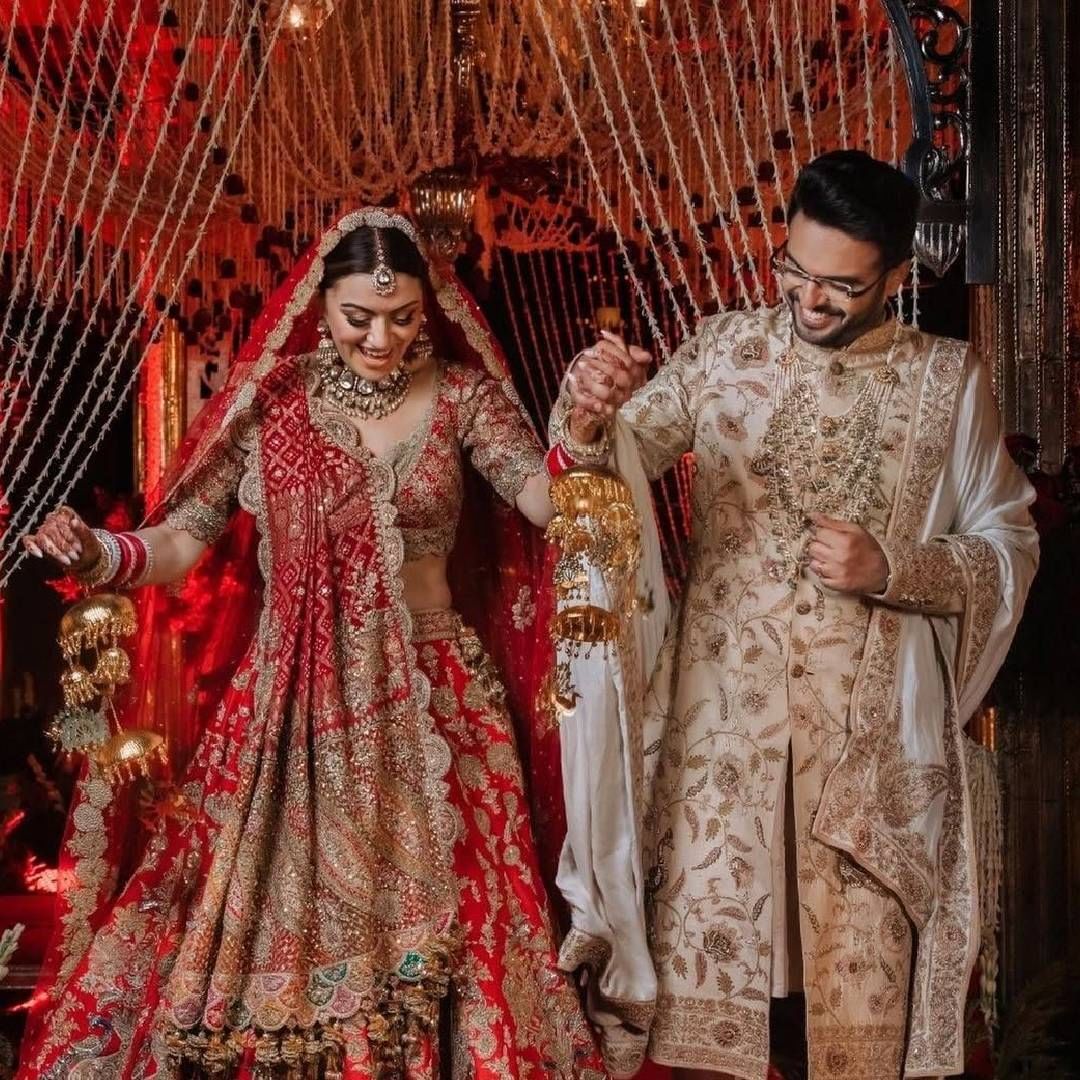 अभिनेत्री हंसिका मोटवानीने 4 डिसेंबर 2022 रोजी बिझनेसमन सोहेल खतुरियाशी लग्न केलं होतं. जयपूरमधील मुंडोटा फोर्ट आणि पॅलेसमध्ये अत्यंत धूमधडाक्यात हा लग्नसोहळा पार पडला होता. आता लग्नाच्या तीन वर्षांतच हंसिका आणि सोहेल वेगवेगळे राहत असल्याचं समजतंय.