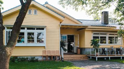 हॉटेल नाही, होमस्टे हवाय? सुरक्षित आणि चांगला पर्याय निवडण्यासाठी काय कराल?