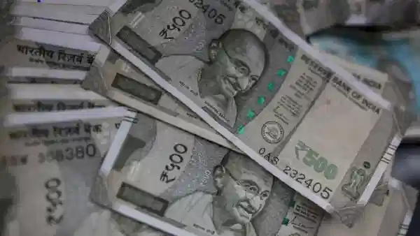 नोटांवर महात्मा गांधींचाच फोटो का? आरबीआयने केला मोठा खुलासा
