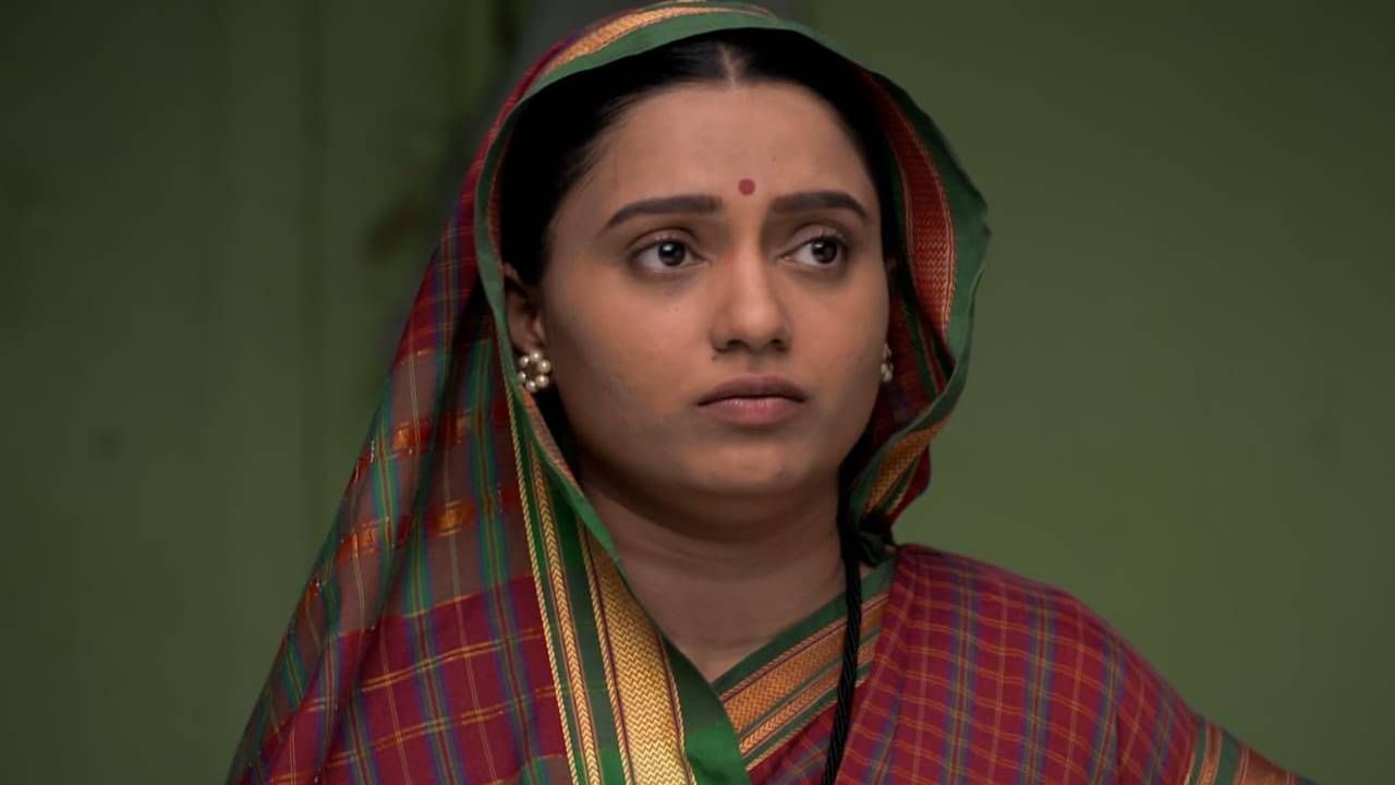 तो मान मिळवण्याच्या स्पर्धेत नाही, पण त्याच्या जीवनशैलीत गुरूकृपेची निशाणी स्पष्ट जाणवते. ही गोष्ट आहे – श्रद्धा आणि अहंकार, कर्मकांड आणि साधेपणा, यज्ञ आणि नाम यांच्यातल्या संघर्षाची आणि या संघर्षातूनच उलगडतेय एक अलौकिक लीला  जिथे 'नाम' हे केवळ शब्द नाही, तर अंतरात्म्याला स्पर्श करणारा दिव्य अनुभव आहे. 
