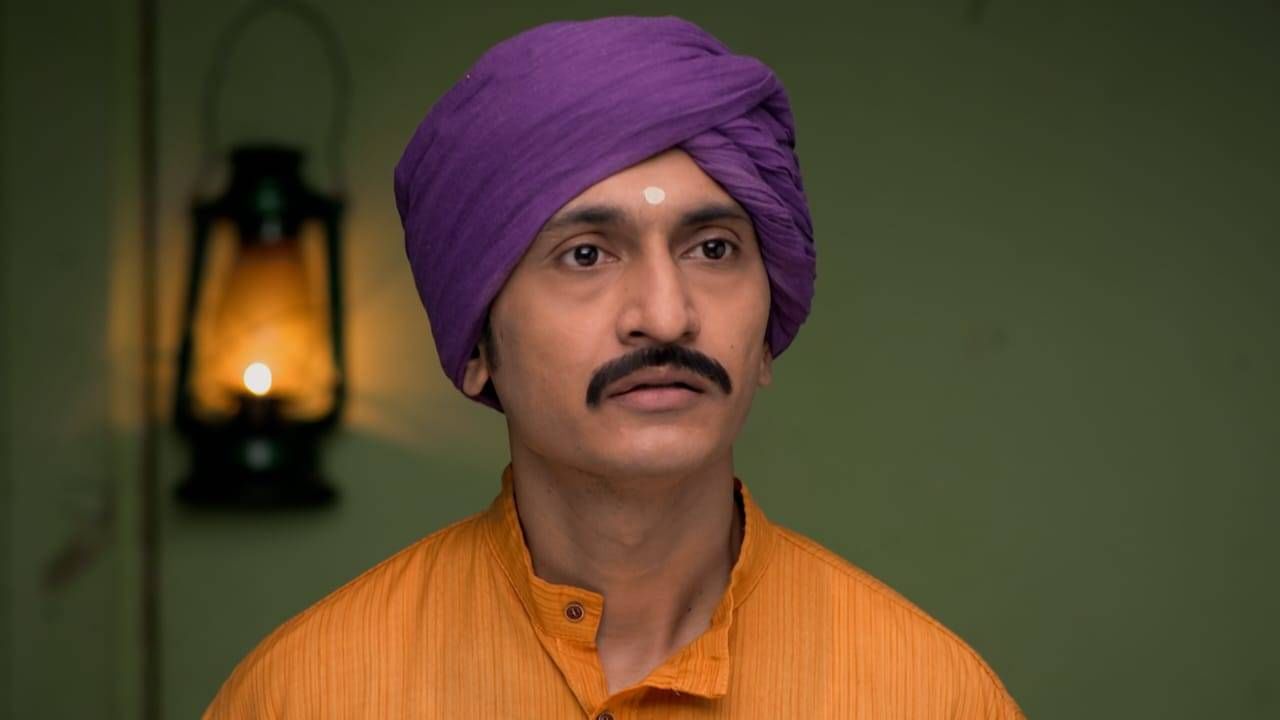 स्वामींनी उत्सवाचं केंद्रस्थान अचानक बदलल्याने एकच चर्चा सुरू आहे. “गुरुपौर्णिमेच्या या भक्तीमय सोहळ्यात प्रत्यक्ष गुरू स्वतः कोणाच्या हातात हात घालून अवतरतील”, असा प्रश्न पडला आहे. यंदाची गुरुपौर्णिमा केवळ धार्मिक विधी न राहता, ती एक अंतर्मनाचा शोध घेणारी अंतर्बिंबनाची प्रक्रिया ठरणार आहे. 
