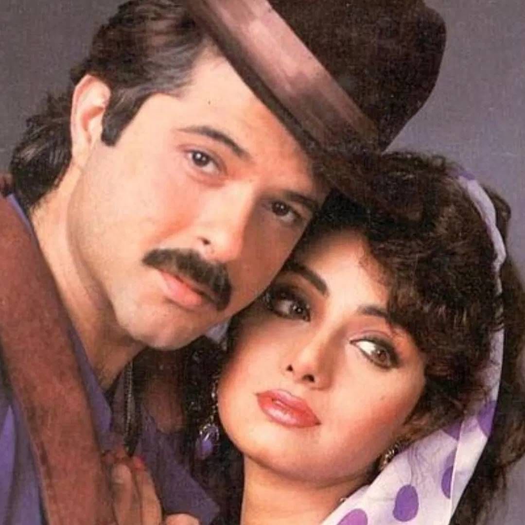 अनिल कपूर आणि श्रीदेवी ही 90 च्या दशकातील हिट जोडी होती. लोकांना दोघांची केमिस्ट्री इतकी आवडली की, प्रेक्षकांना सतत या जोडीला पहायची इच्छा असायची. त्यामुळेच दोघांनी 5-10 नाही, तर तब्बल 15 चित्रपटात एकत्र काम केलं. 