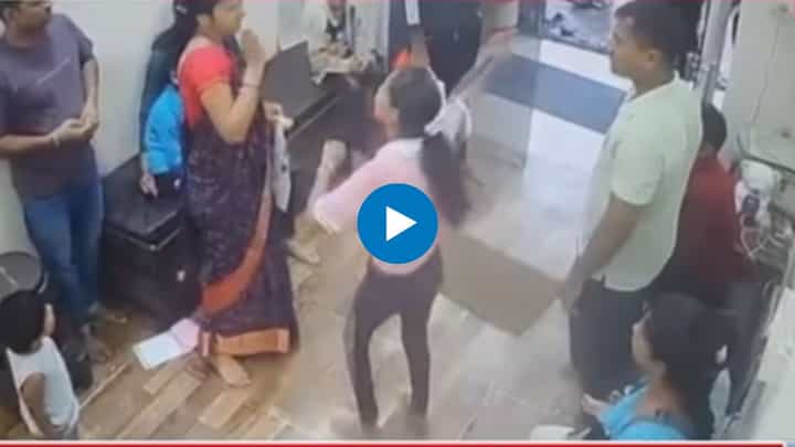 खळबळजनक अपडेट! मराठी तरुणीला मारहाण प्रकरणाचा नवा व्हिडीओ समोर.. खळबळजनक अपडेट! मराठी तरुणीला मारहाण प्रकरणाचा नवा व्हिडीओ समोर..