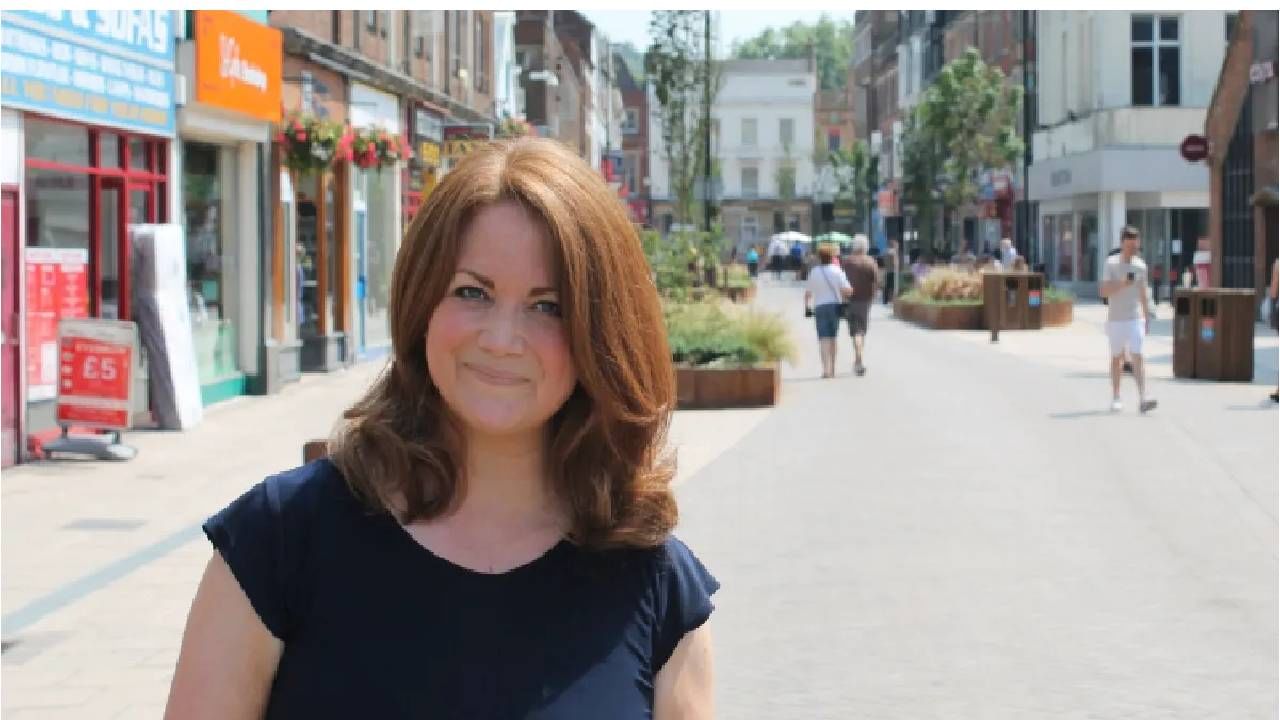 झोपेत शरीर संबंध ठेवायचा नंतर लाथ मारून बेडवरून ढकलायचा.. माजी महिला खासदाराच्या दाव्याने खळबळ