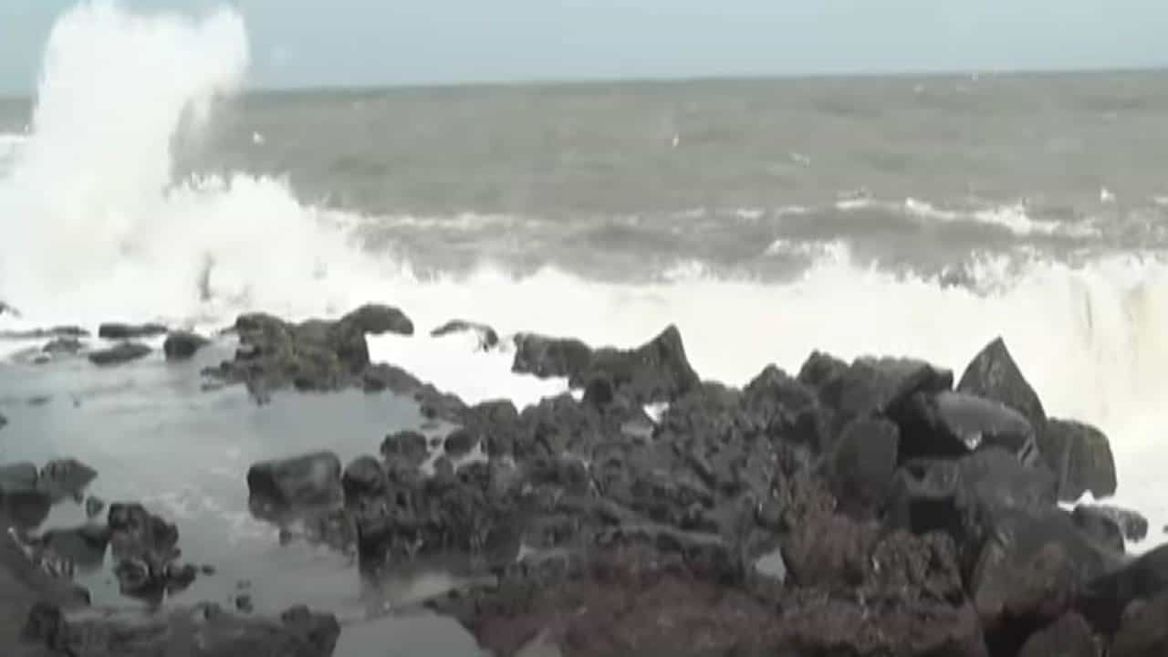 Maharashtra Rain : समुद्र खवळला, कोकणाला रेड अलर्ट; 'या' जिल्ह्यात धुव्वाधार तर मुंबई-ठाण्यात कसा होणार पाऊस?